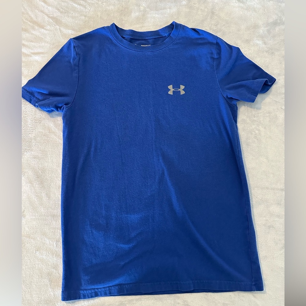 Under Armour Shortsleeved Shirt Boys Medium